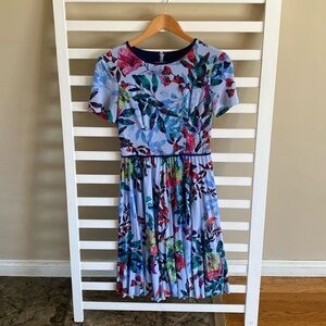 Maggy London Pleated Fit & Flare Floral Dress Size 2